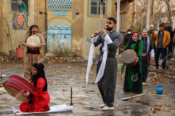 نمایش خیابانی میه روگی که وو