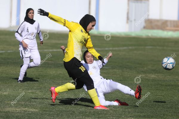 فوتبال | سپاهان اصفهان - باتری زارع سنندج 