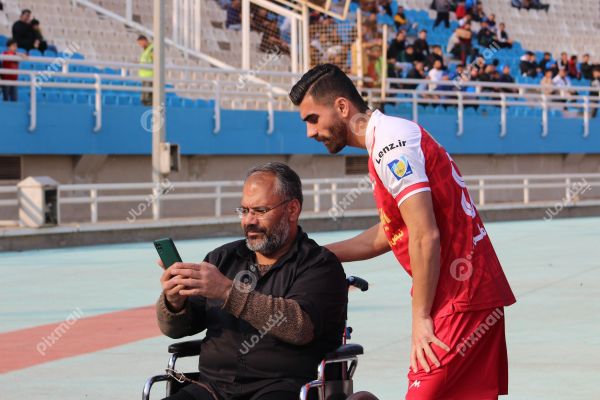 سینا اسدبیگی