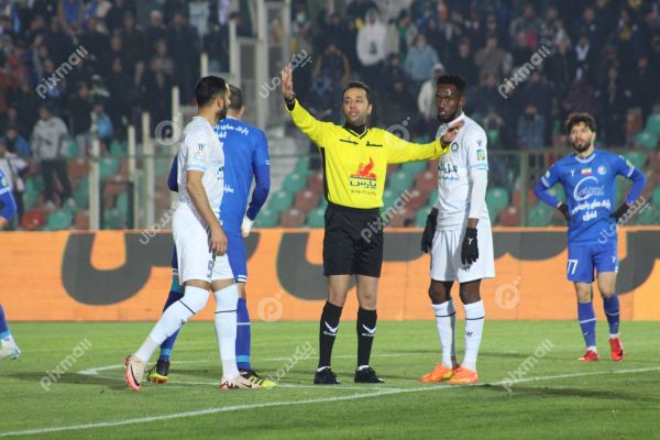 فوتبال | استقلال تهران - گلگهر سیرجان