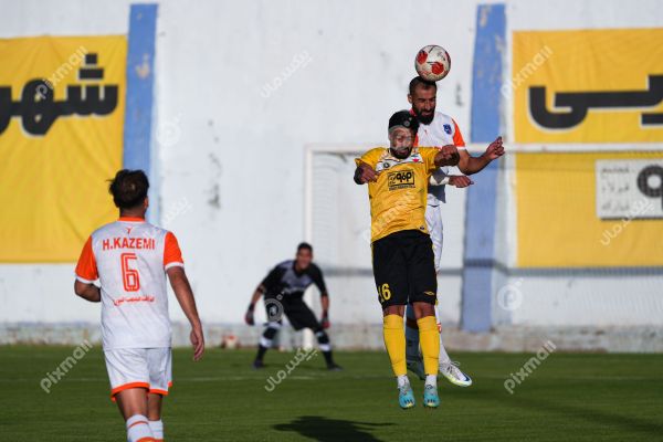 فوتبال | سپاهان ب - یزد لوله