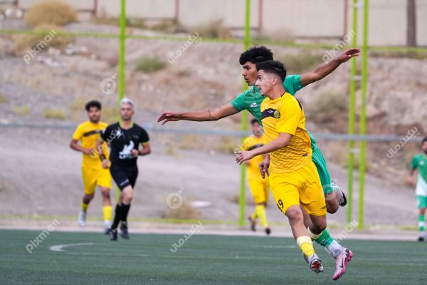 فوتبال | ذوب آهن اصفهان - مقاومت کوثر تهران