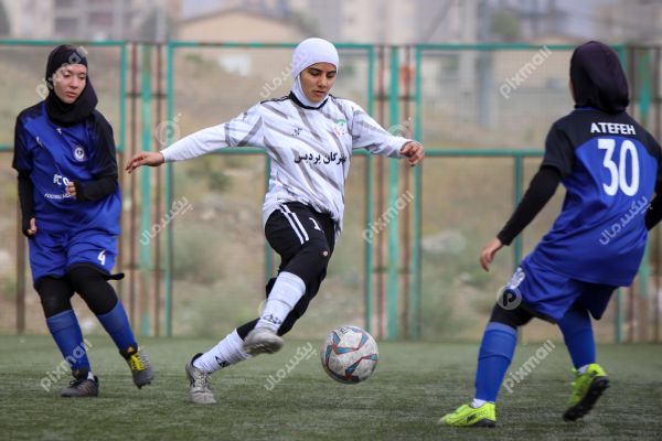 فوتبال | مهرگان پردیس - آکو یک